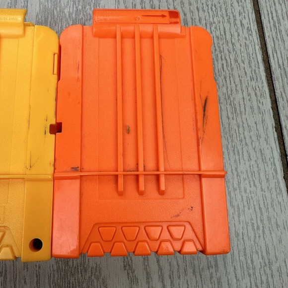 Hasbro Orange And Yellow Streamline Dart Clip Holds 6 Darts - Picture 2 of 7